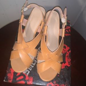 tan wedges